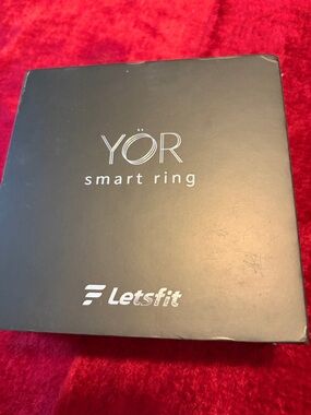 YOR Smart Ring - new in box with case and charger rose gold size 6